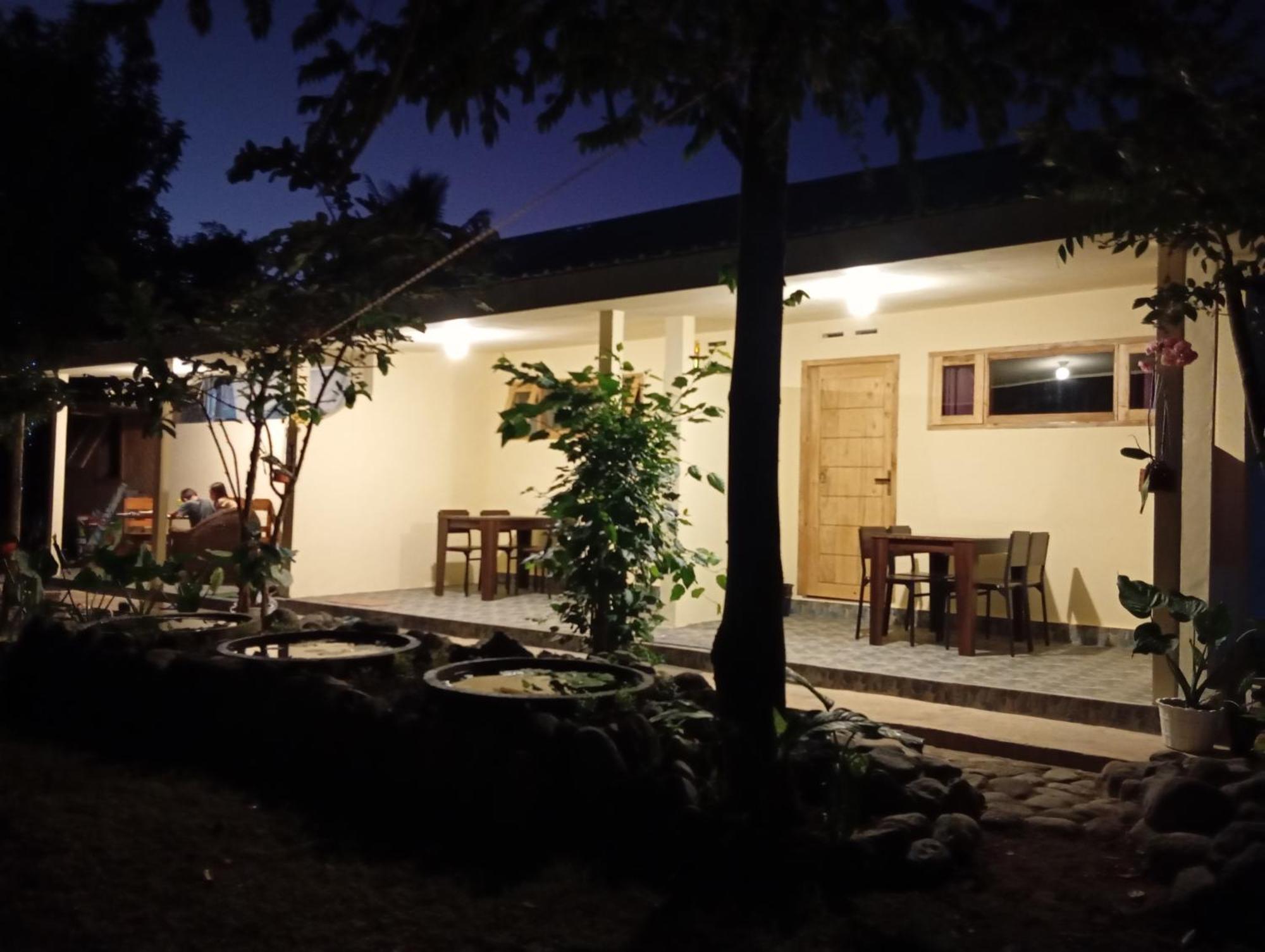 Rumah Kawan Senaru House Of Friend Exterior foto